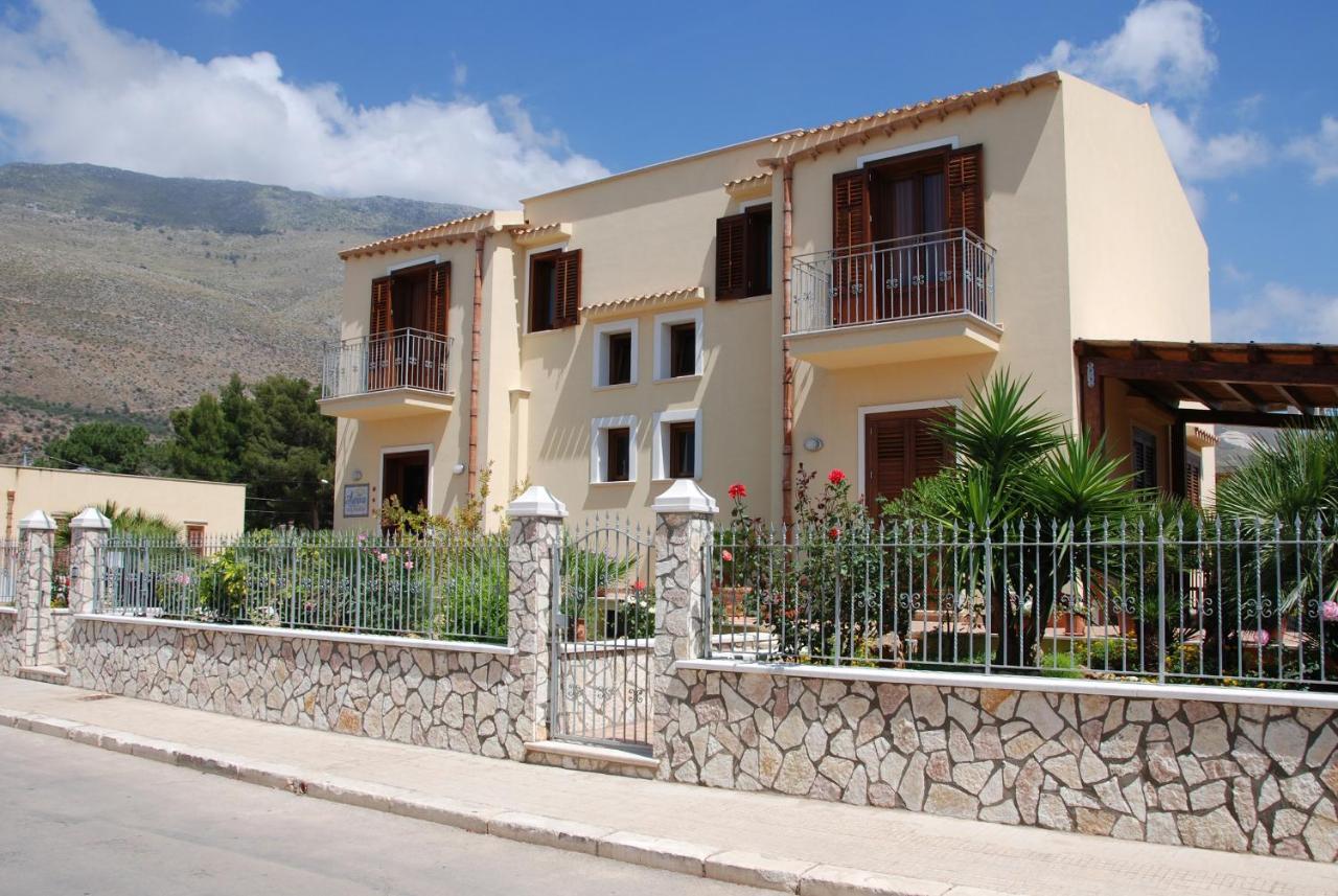 Aurora Castelluzzo Exterior foto